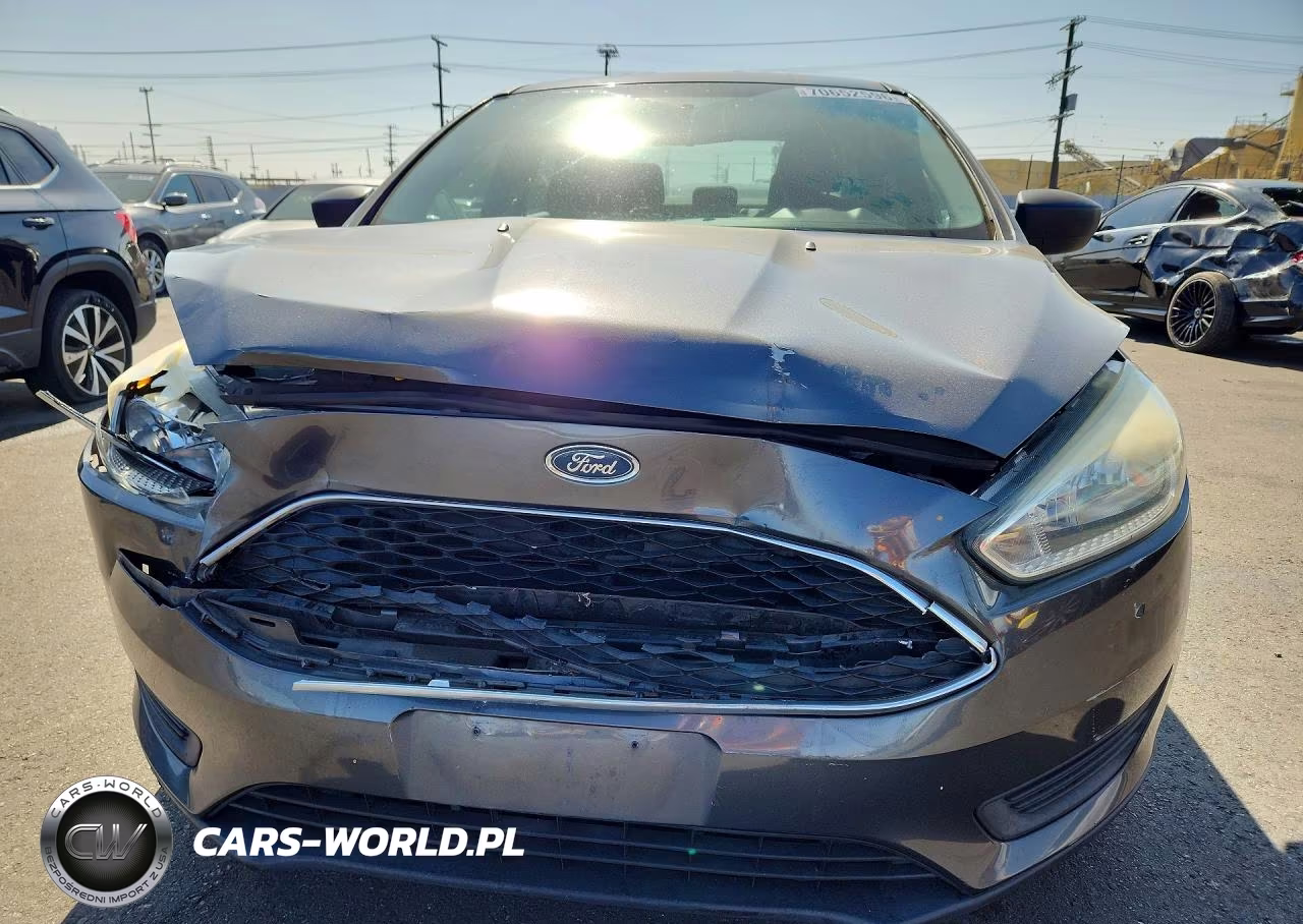 2016 Ford Focus S VIN:1FADP3E21GL282303 - 5