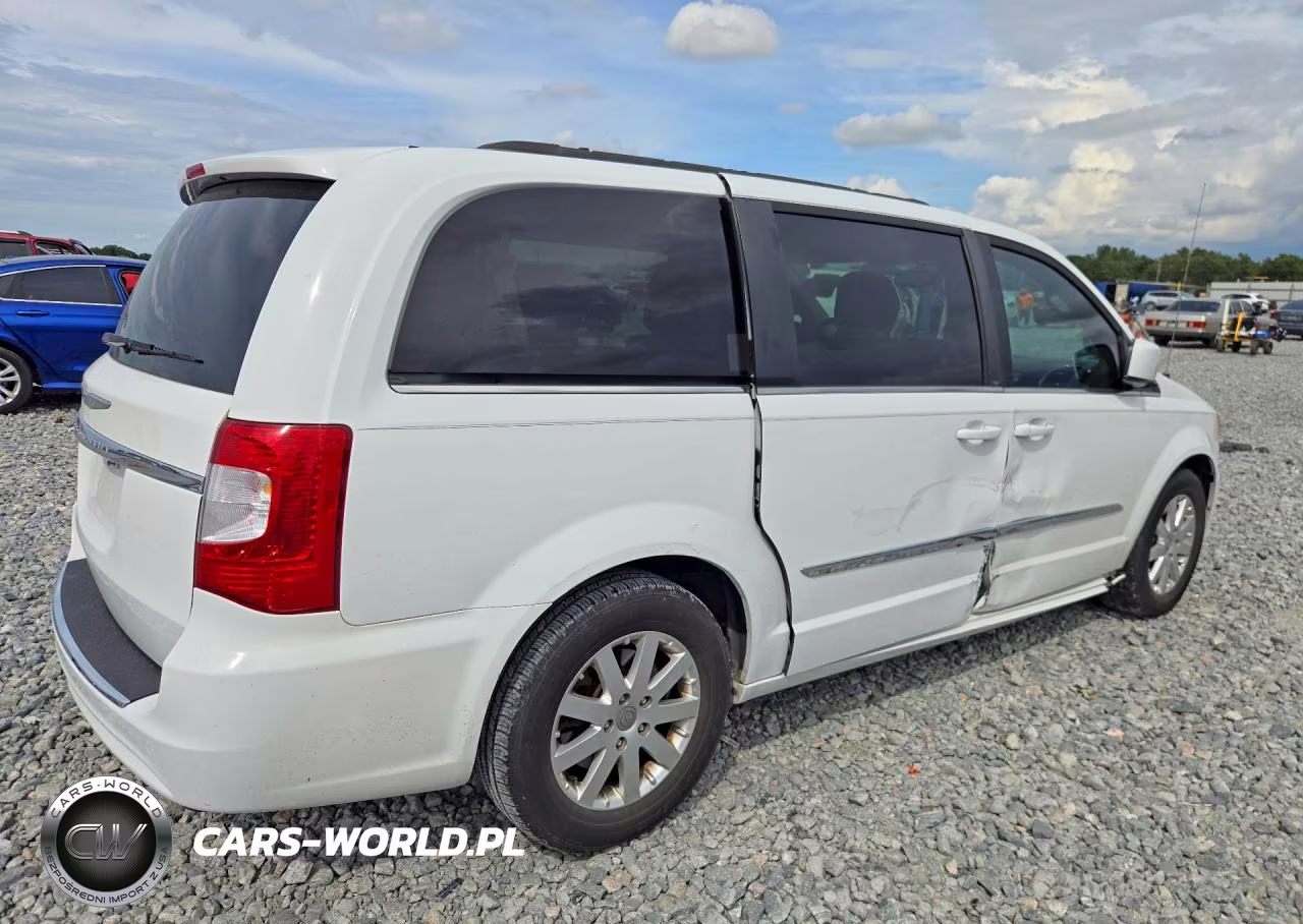 2013 Chrysler Town & Country Touring VIN:2C4RC1BG4DR815196 - 3