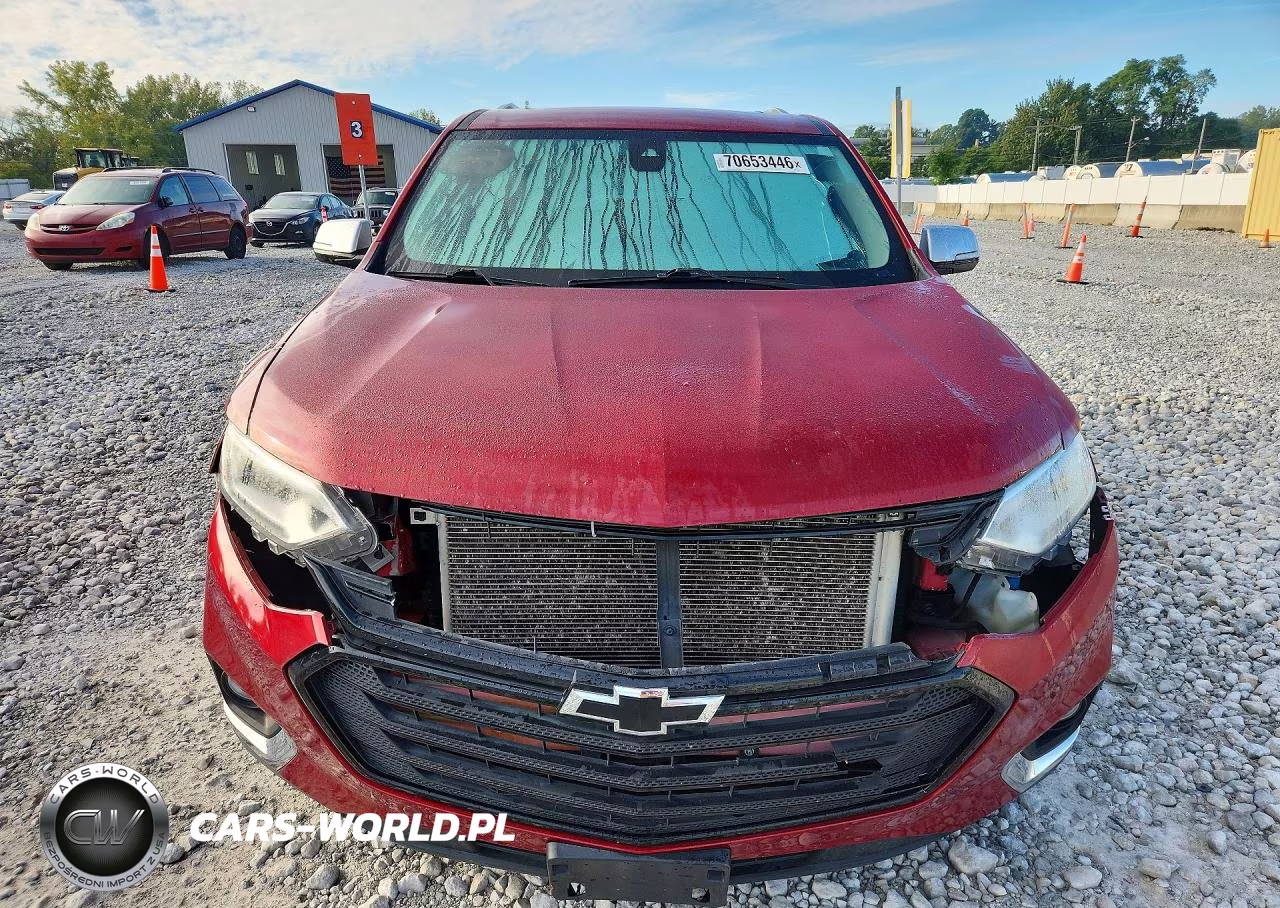 2018 Chevrolet Traverse Premier VIN:1GNERKKWXJJ270025 - 5