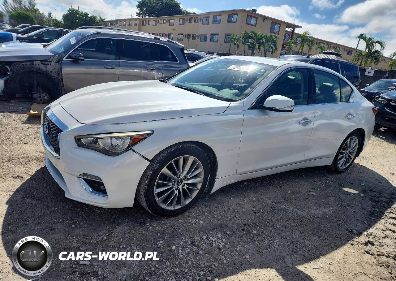 2018 Infiniti Q50 3.0T Luxe