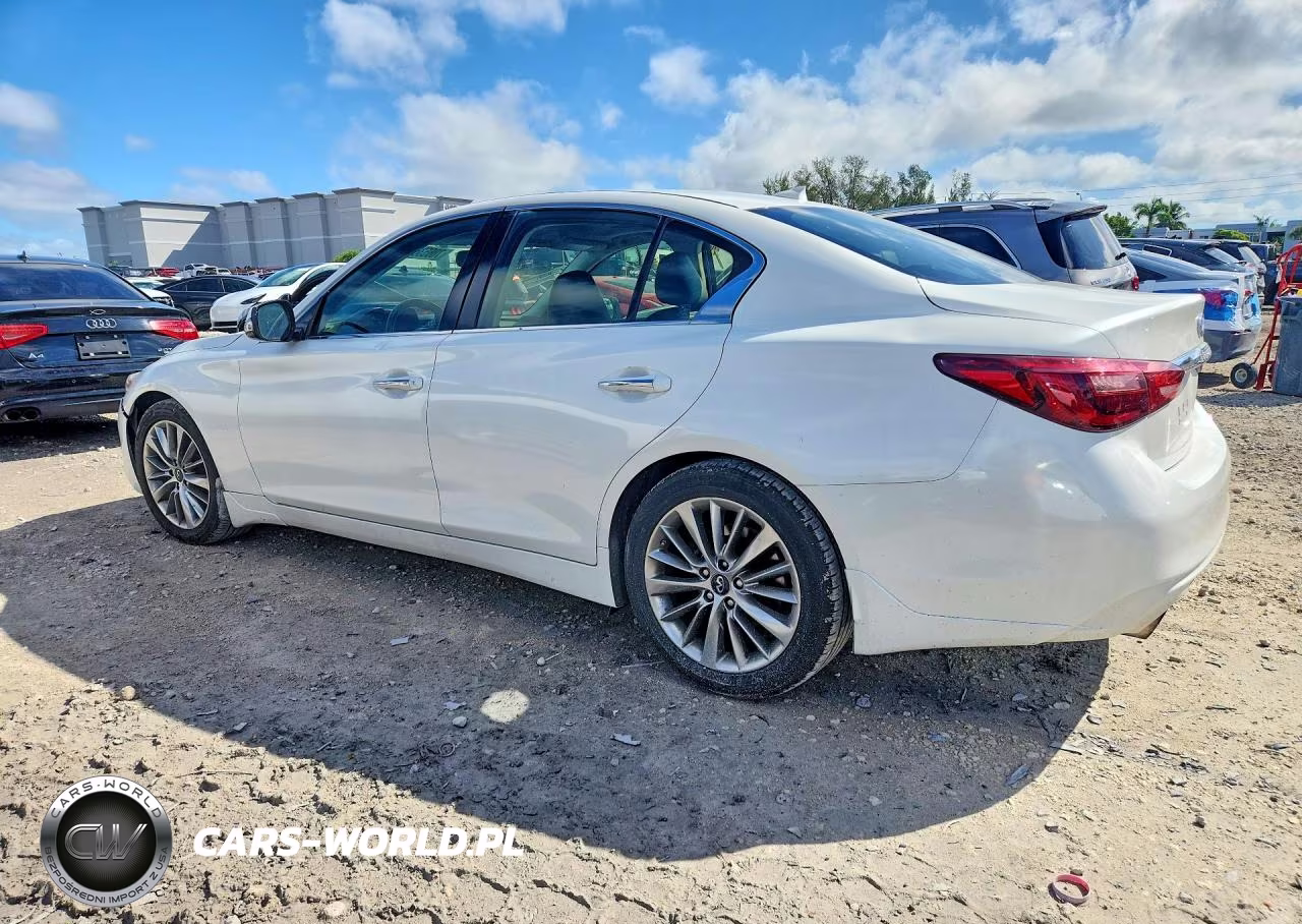 2018 Infiniti Q50 3.0T Luxe VIN:JN1EV7AP3JM365569 - 2