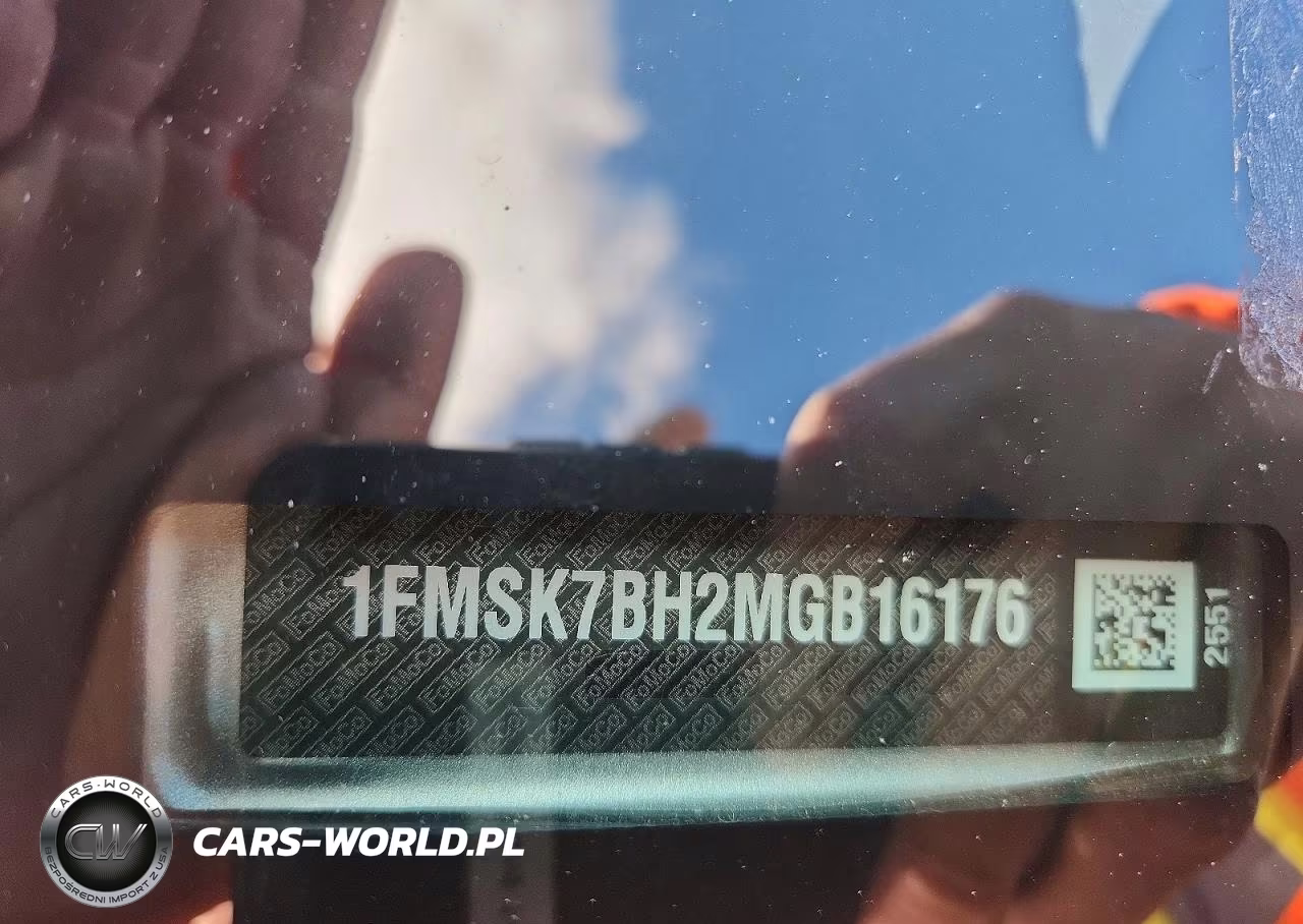 2021 Ford Explorer VIN:1FMSK7BH2MGB16176 - 13
