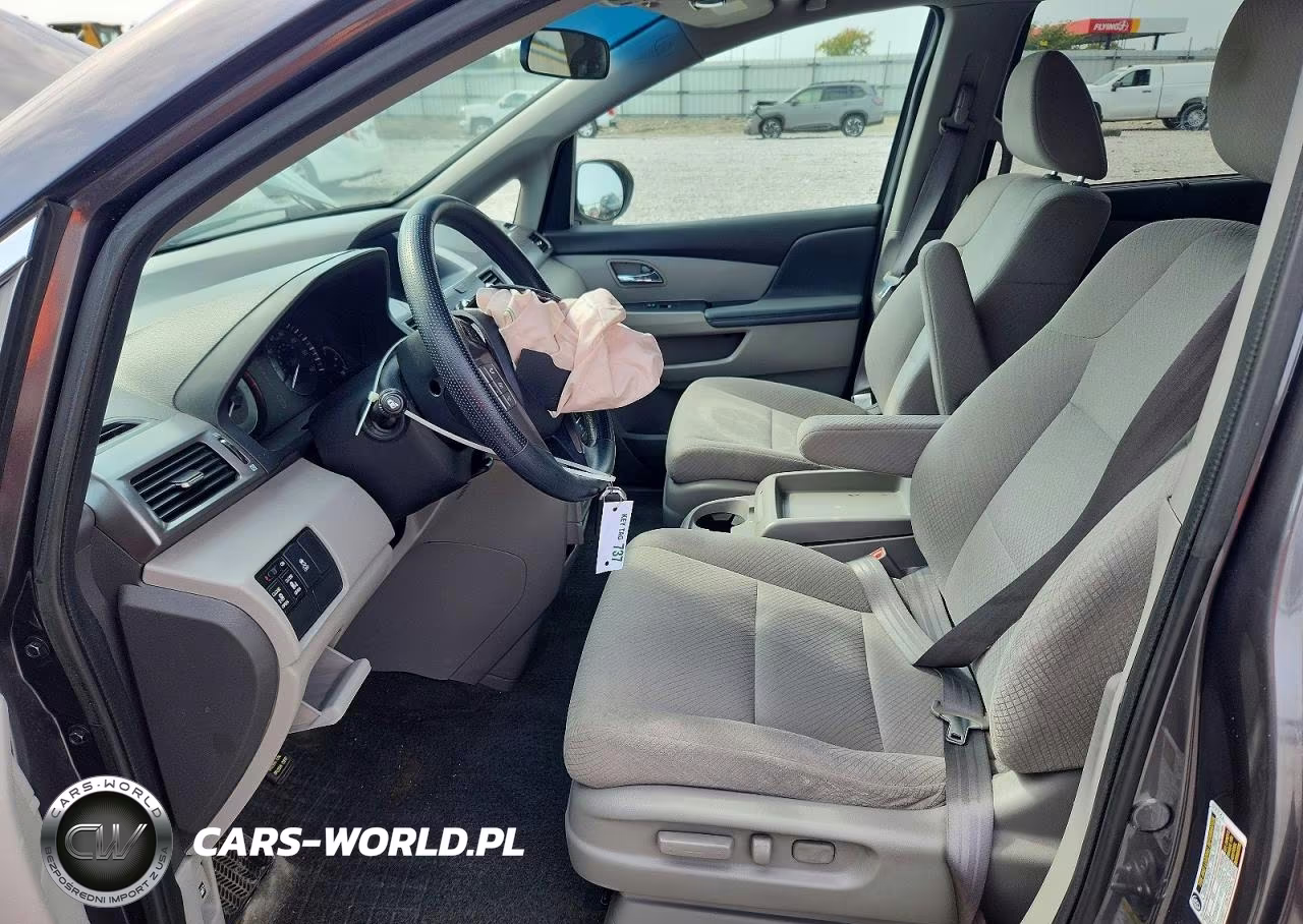 2016 Honda Odyssey Se VIN:5FNRL5H38GB167275 - 7