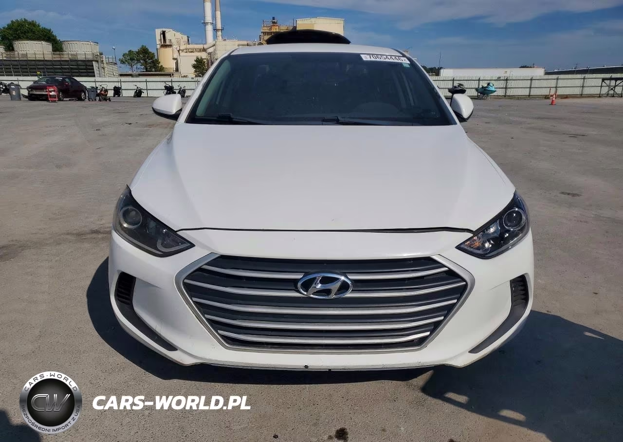 2018 Hyundai Elantra Sel VIN:5NPD84LF4JH258642 - 5
