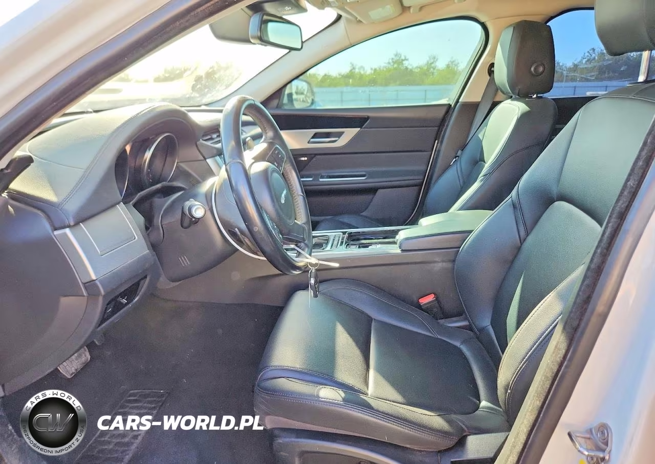 2018 Jaguar Xf Premium VIN:SAJBD4FX0JCY71393 - 7