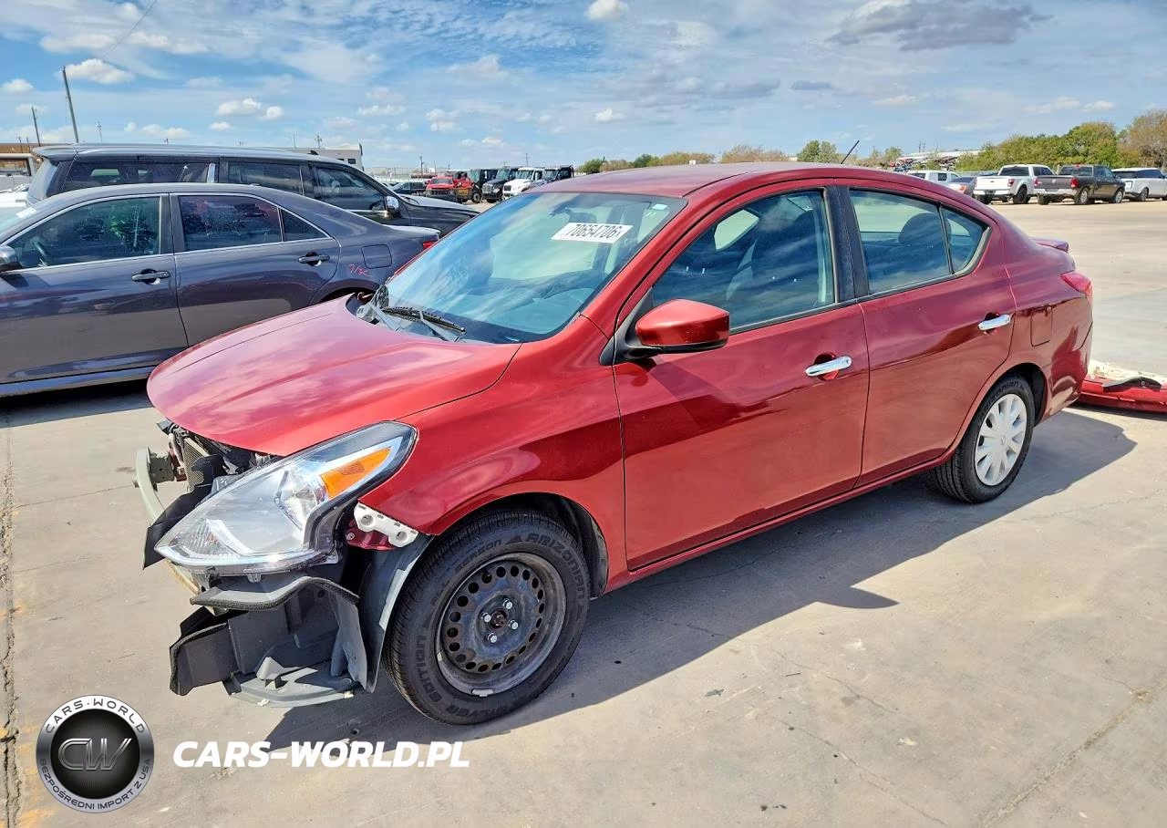 2018 Nissan Versa Sv