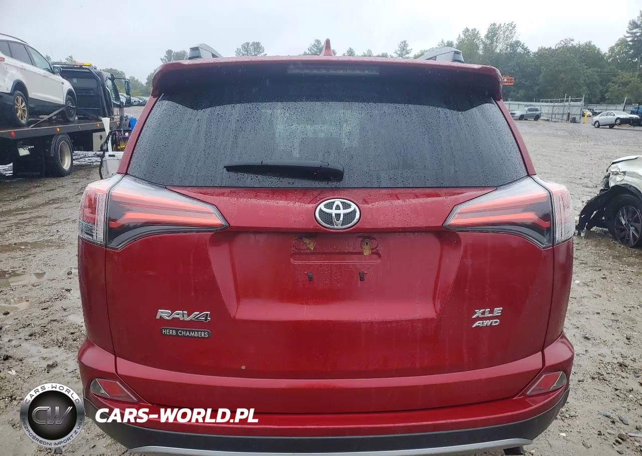 2018 Toyota Rav4 Xle VIN:2T3RFREV0JW823264 - 6