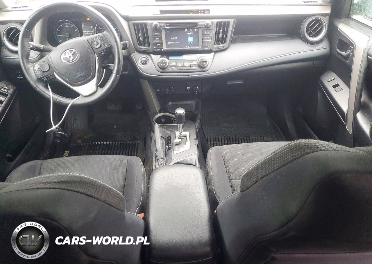 2018 Toyota Rav4 Xle VIN:2T3RFREV0JW823264 - 8