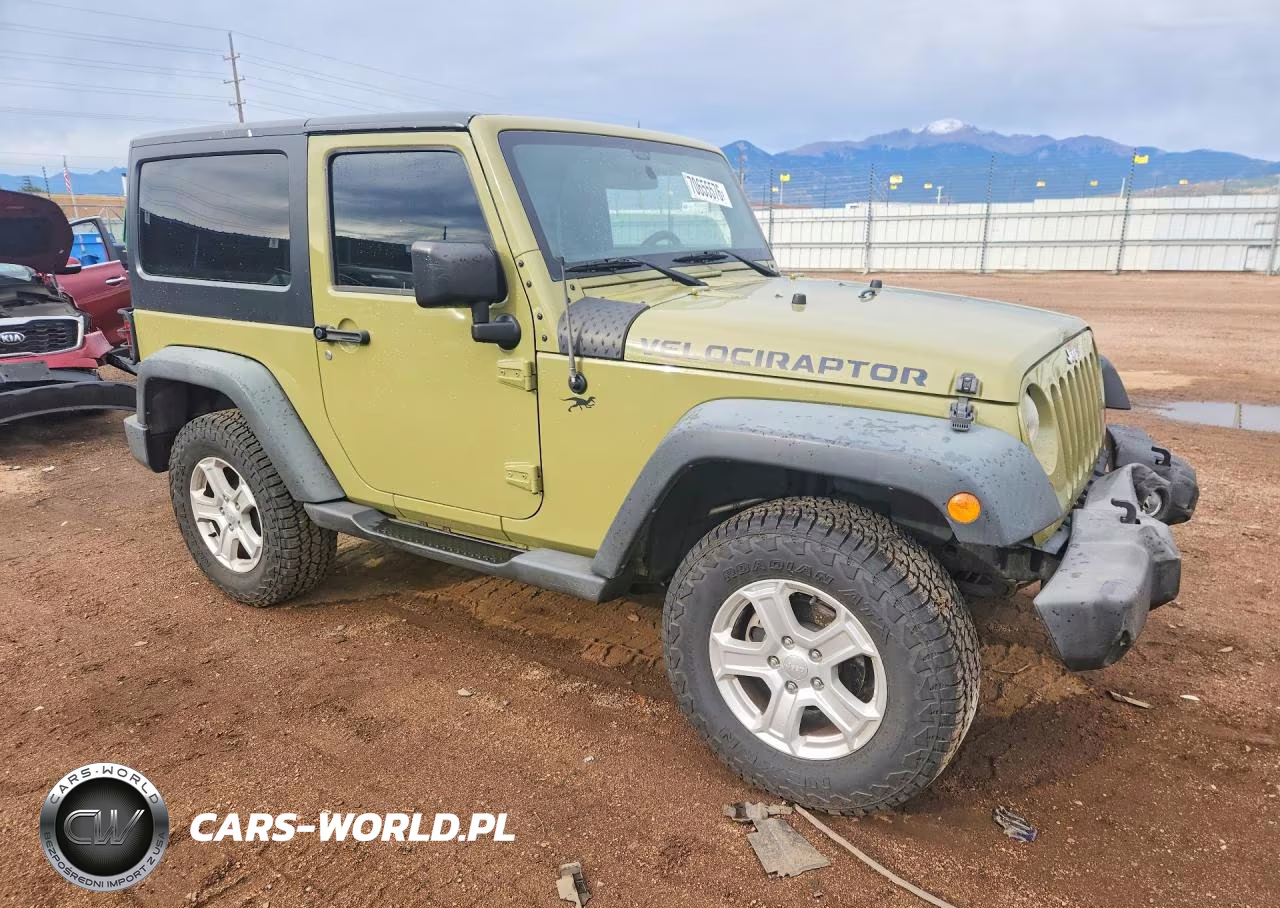 2013 Jeep Wrangler Sport VIN:1C4AJWAG5DL565218 - 4