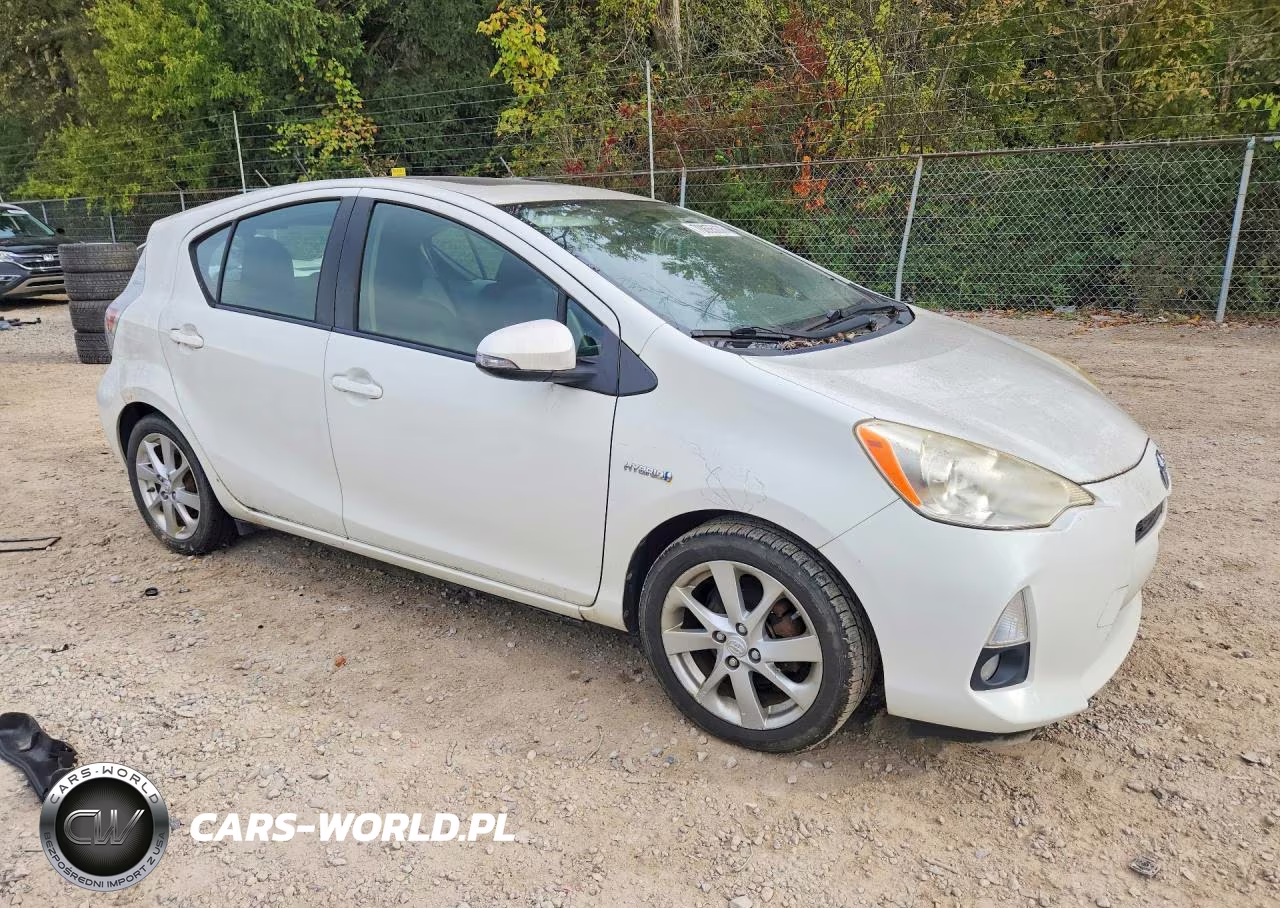 2012 Toyota Prius C Four VIN:JTDKDTB39C1000941 - 4