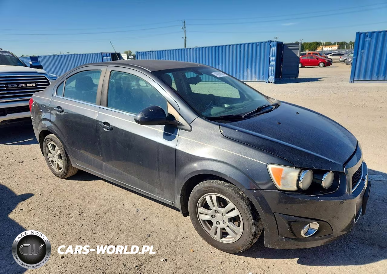 2014 Chevrolet Sonic VIN:1G1JC5SG0E4147690 - 4