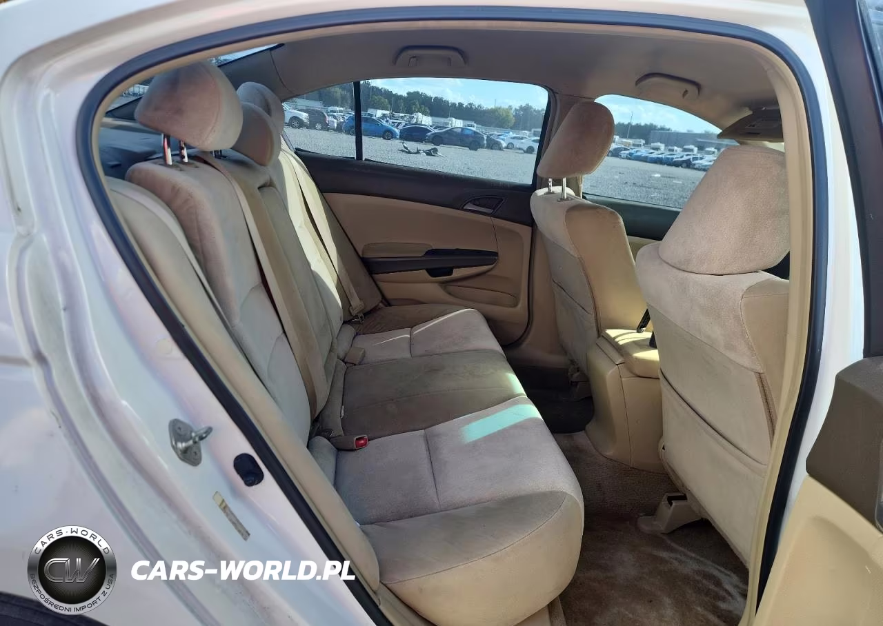 2008 Honda Accord Lx VIN:JHMCP26388C078993 - 10