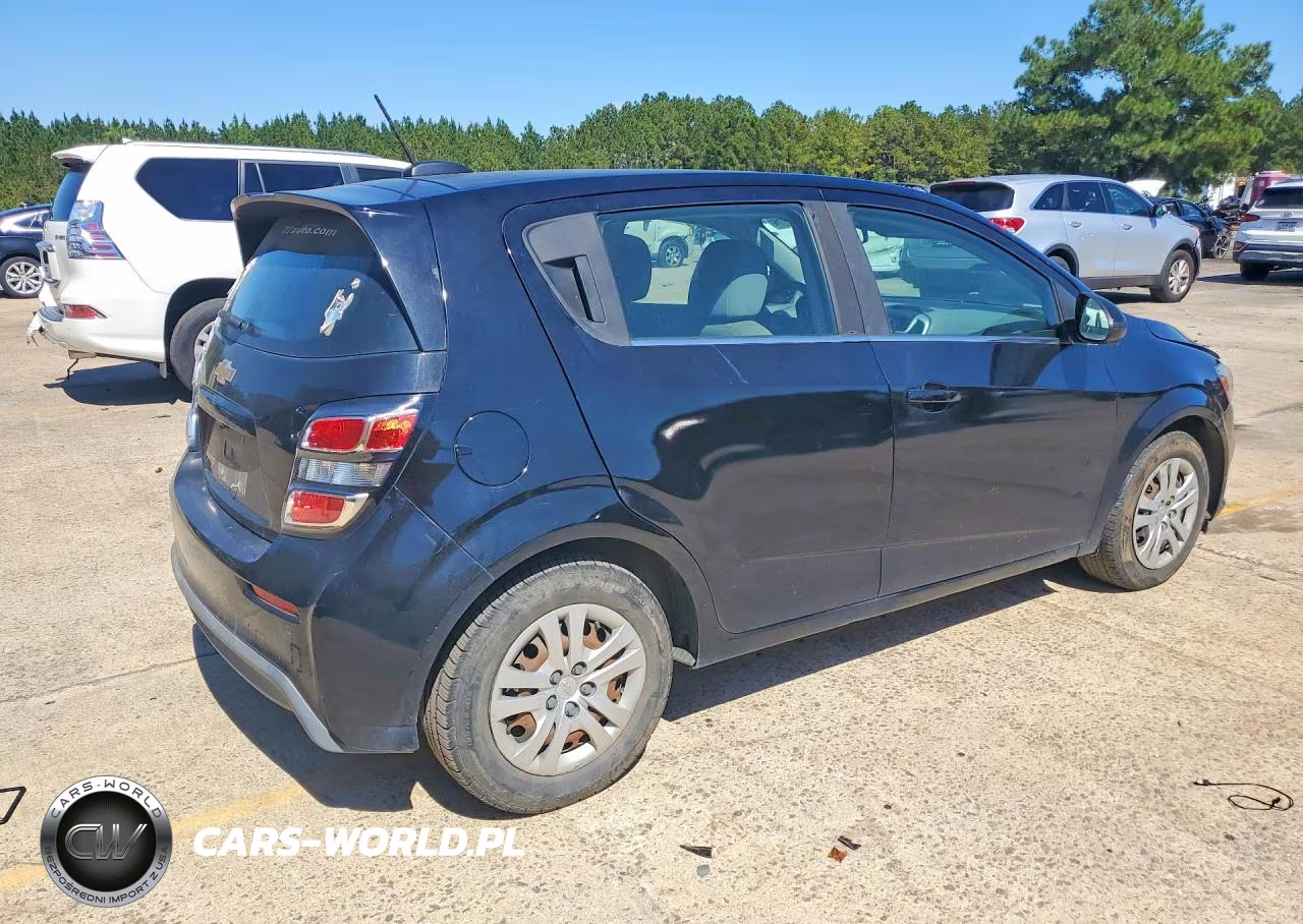 2020 Chevrolet Sonic VIN:1G1JG6SB7L4119607 - 3