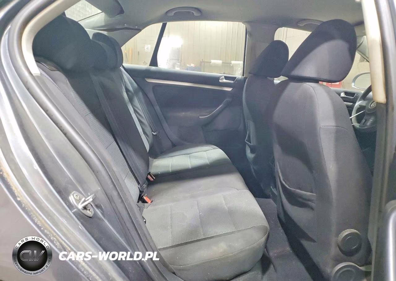 2010 Volkswagen Jetta S VIN:3VWJX7AJXAM040971 - 10