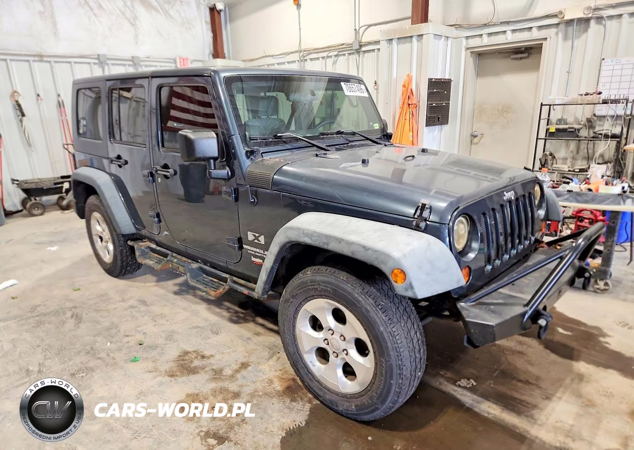 2008 Jeep Wrangler Unlimited X VIN:1J4GA39198L608161 - 4