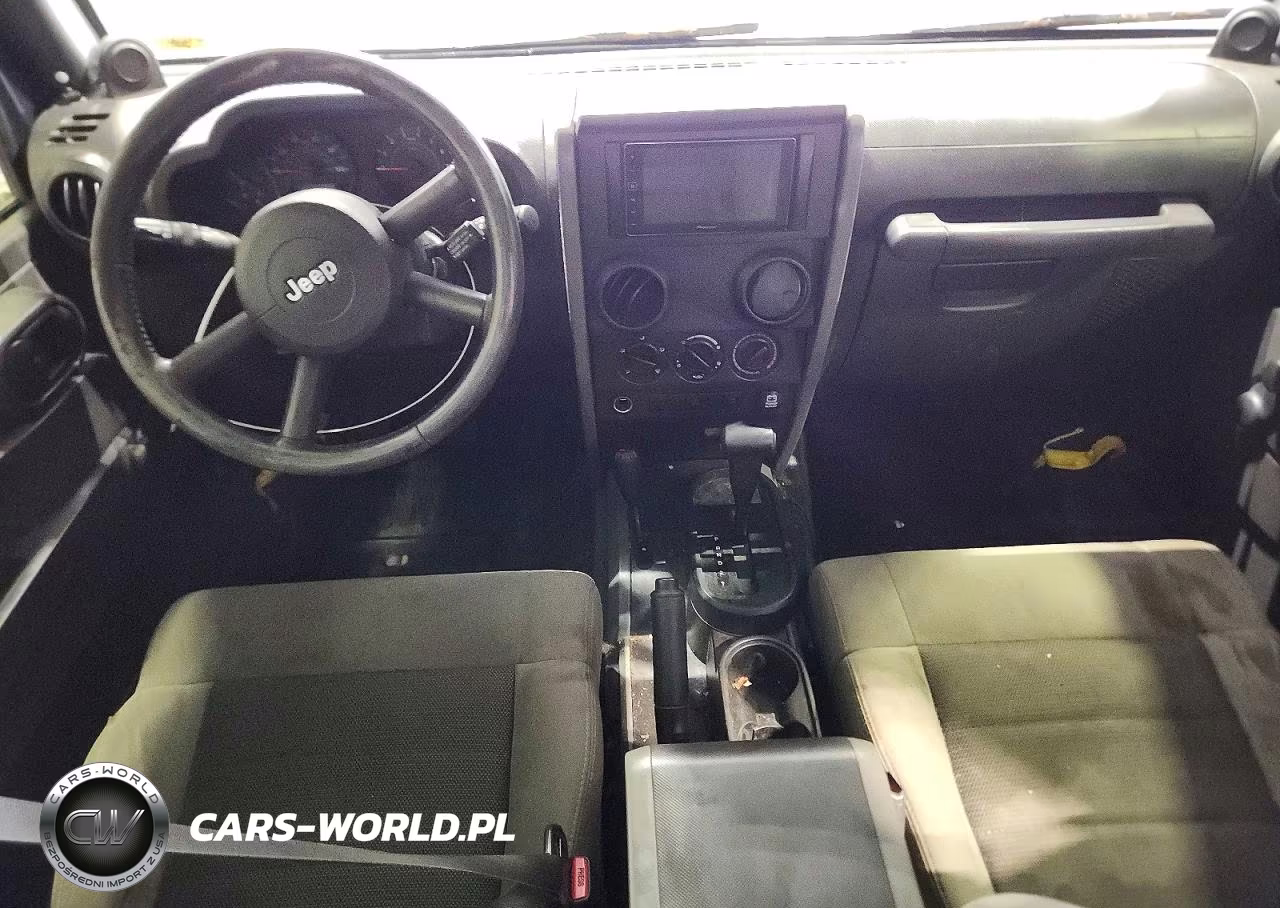 2008 Jeep Wrangler Unlimited X VIN:1J4GA39198L608161 - 8