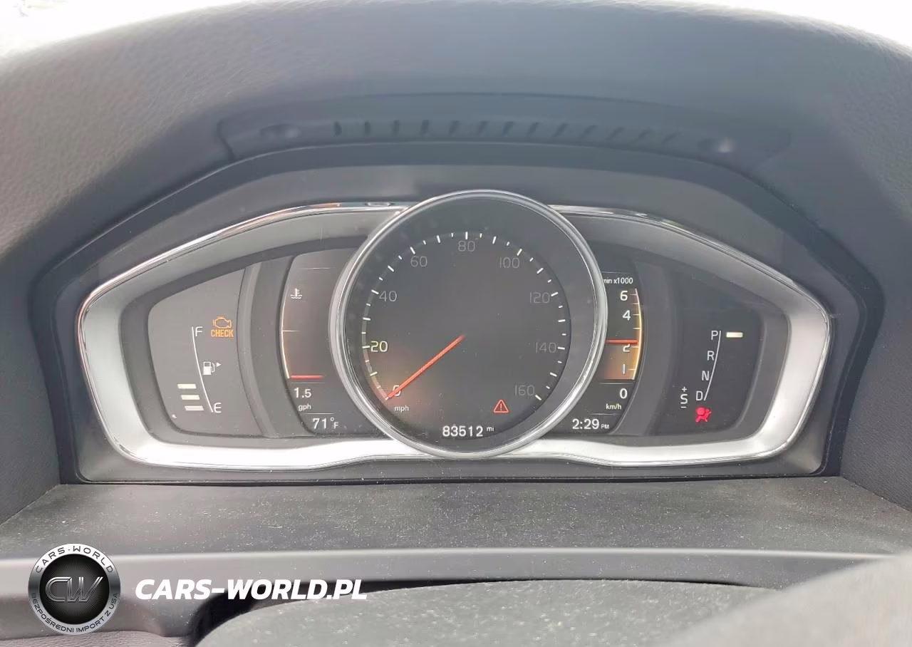 2018 Volvo V60 Cross Country Premier VIN:YV440MWK6J2052396 - 9