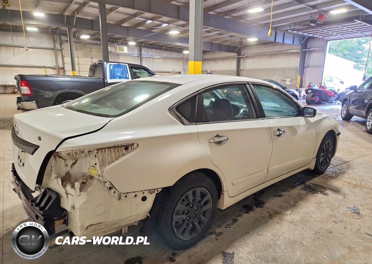 2015 Nissan Altima 2.5 S VIN:1N4AL3AP3FC255540 - 3