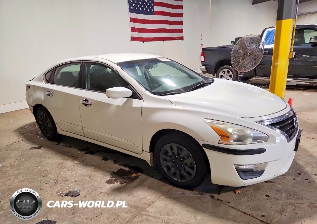 2015 Nissan Altima 2.5 S VIN:1N4AL3AP3FC255540 - 4