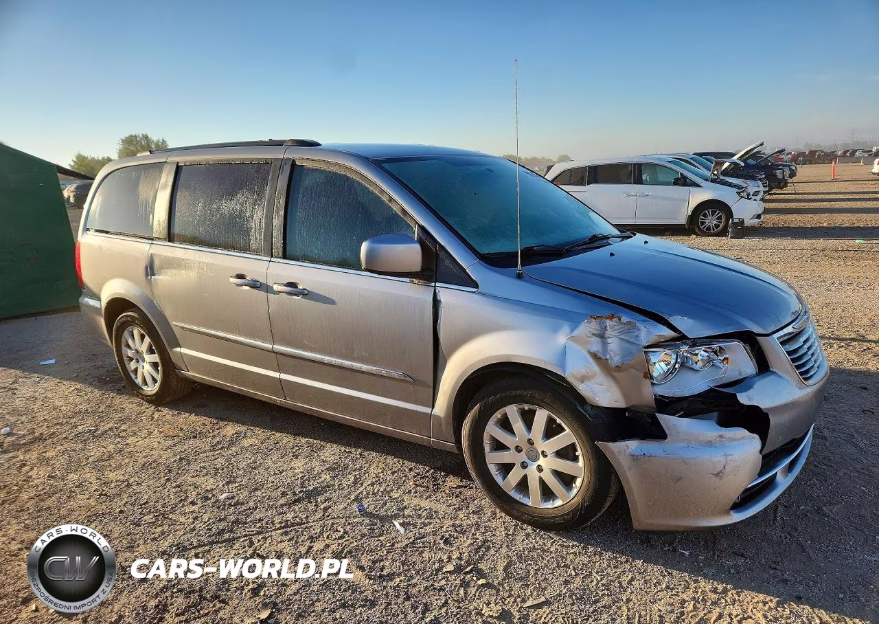 2016 Chrysler Town & Country Touring VIN:2C4RC1BGXGR271288 - 4