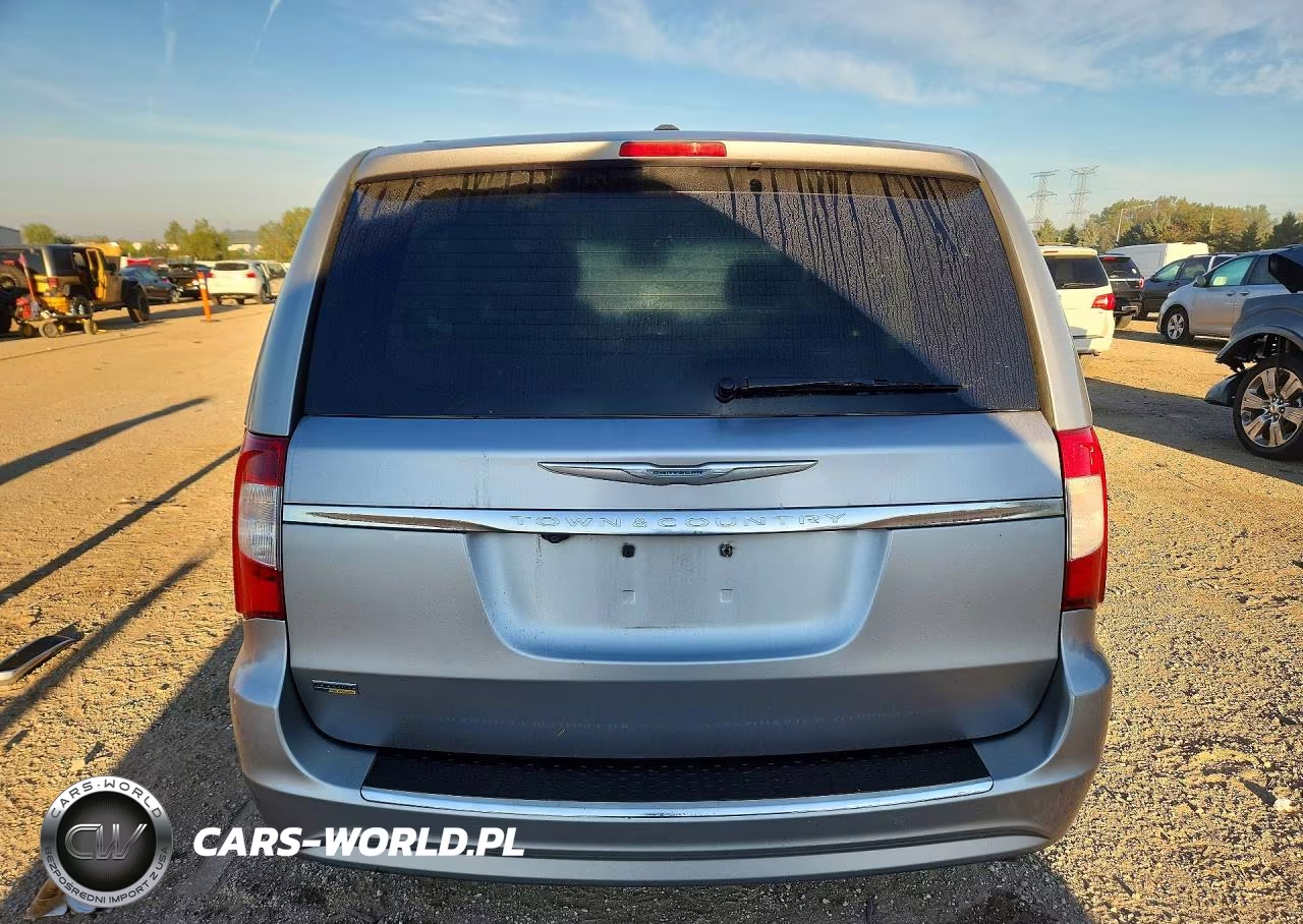 2016 Chrysler Town & Country Touring VIN:2C4RC1BGXGR271288 - 6