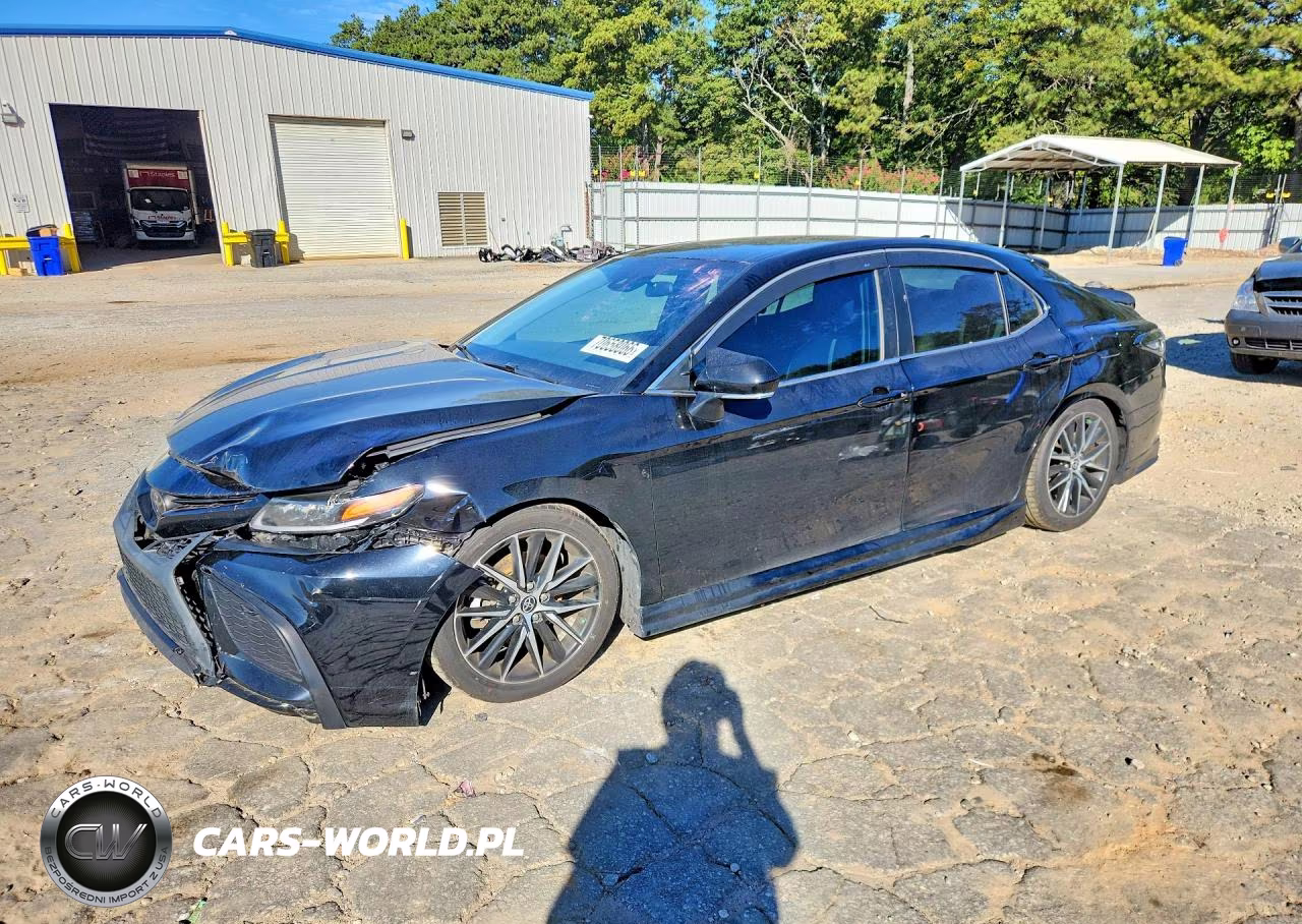 2022 Toyota Camry Se – zdjęcie 1 z 12
