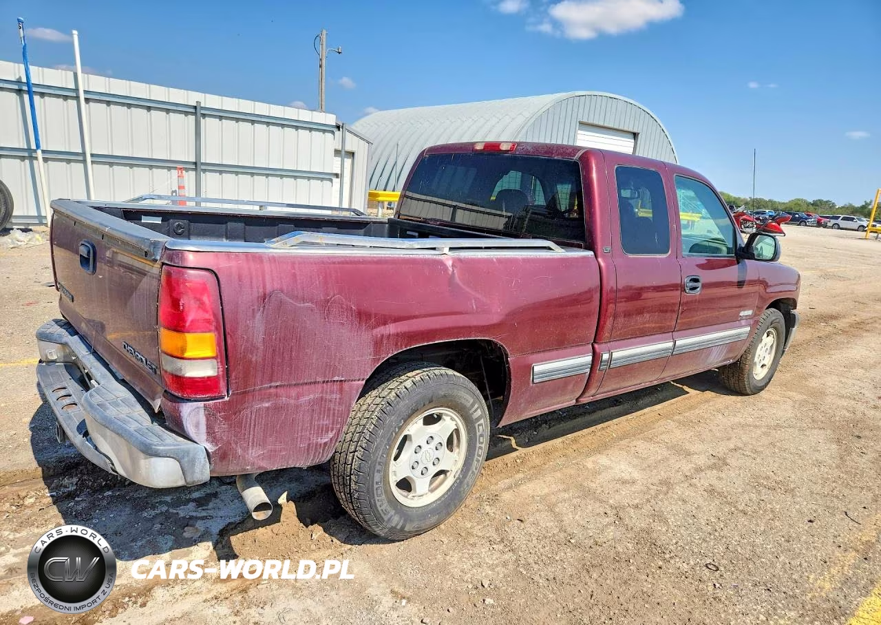 2001 Chevrolet Silverado C1500 VIN:2GCEC19T611331848 - 3