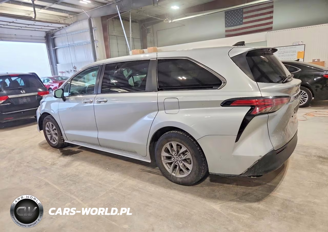 2022 Toyota Sienna Le VIN:5TDKSKFC4NS066040 - 2