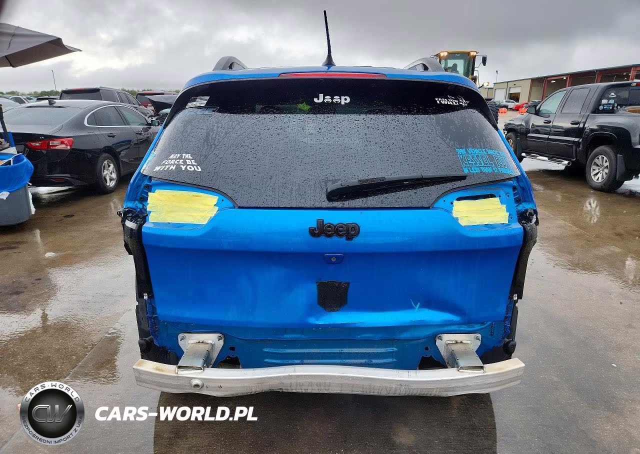 2018 Jeep Cherokee Latitude VIN:1C4PJLCX7JD621123 - 6