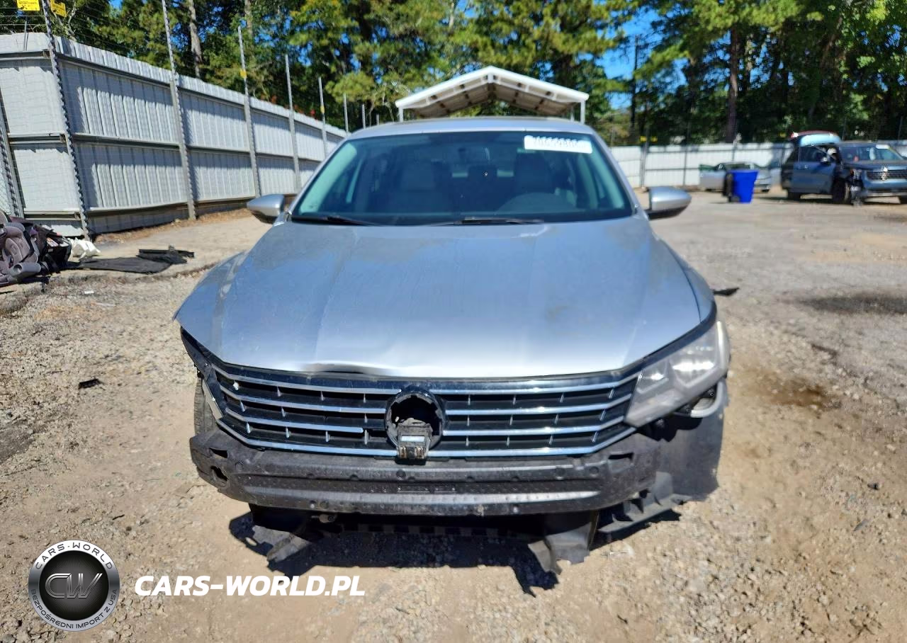 2018 Volkswagen Passat Se VIN:1VWBA7A32JC049866 - 5