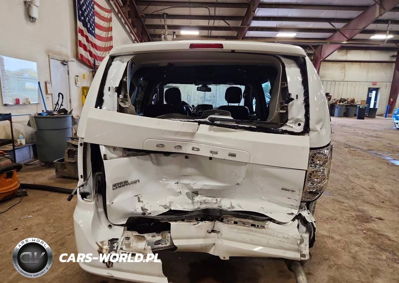 2020 Dodge Grand Caravan Sxt VIN:2C4RDGCG5LR175206 - 6