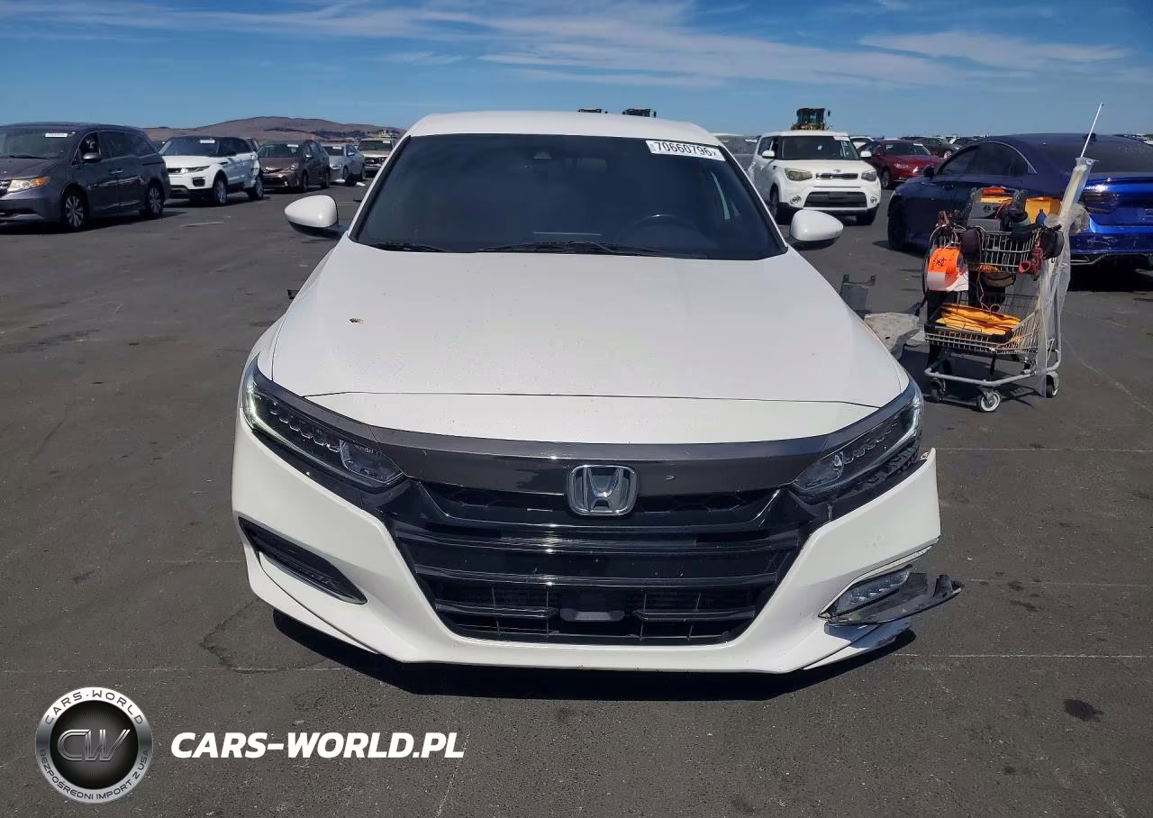 2018 Honda Accord Sport VIN:1HGCV1F38JA119305 - 5