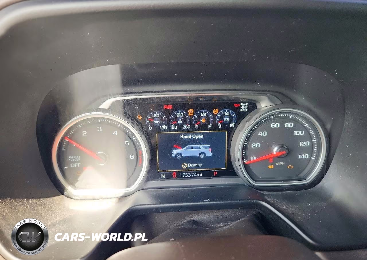 2021 Chevrolet Suburban K1500 Z71 VIN:1GNSKDKD4MR310591 - 9