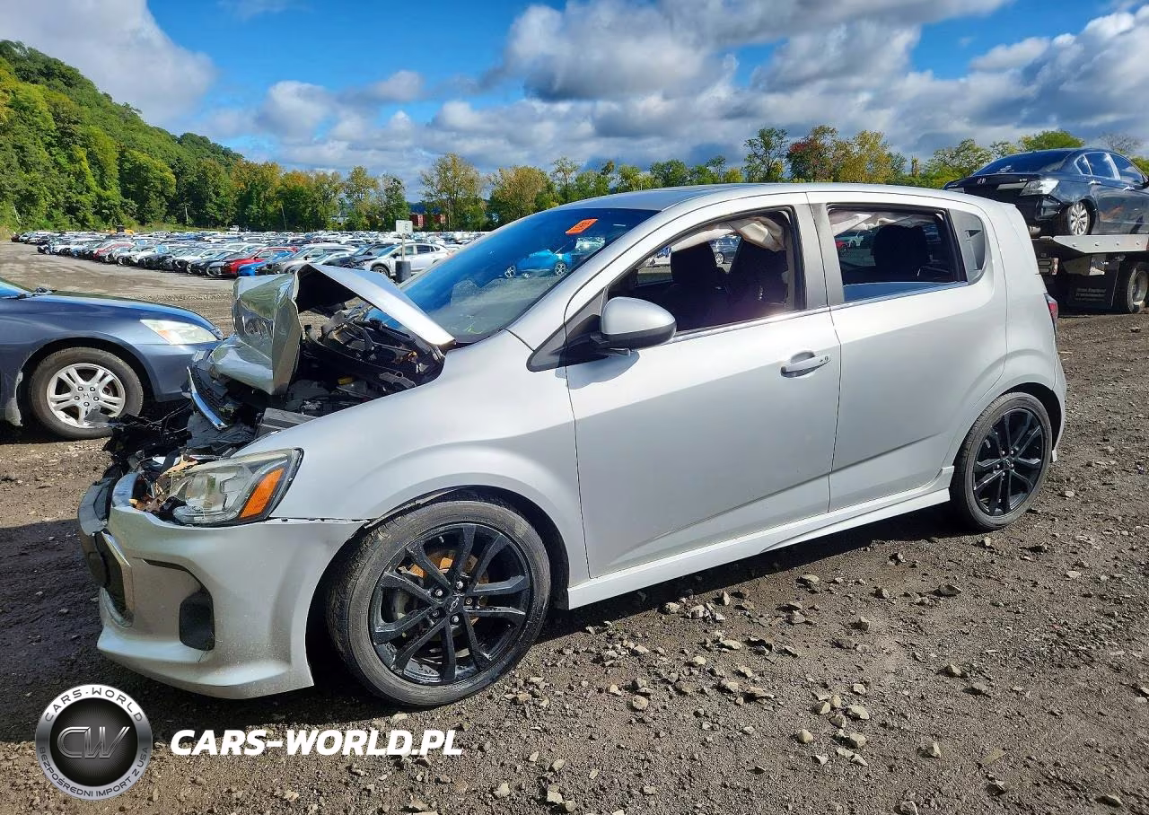 2018 Chevrolet Sonic Lt VIN:1G1JD6SB1J4127675 - 1