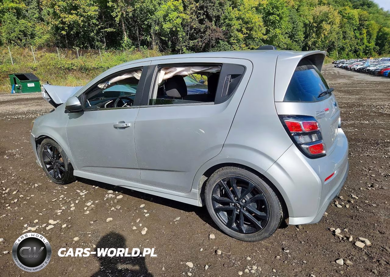 2018 Chevrolet Sonic Lt VIN:1G1JD6SB1J4127675 - 2