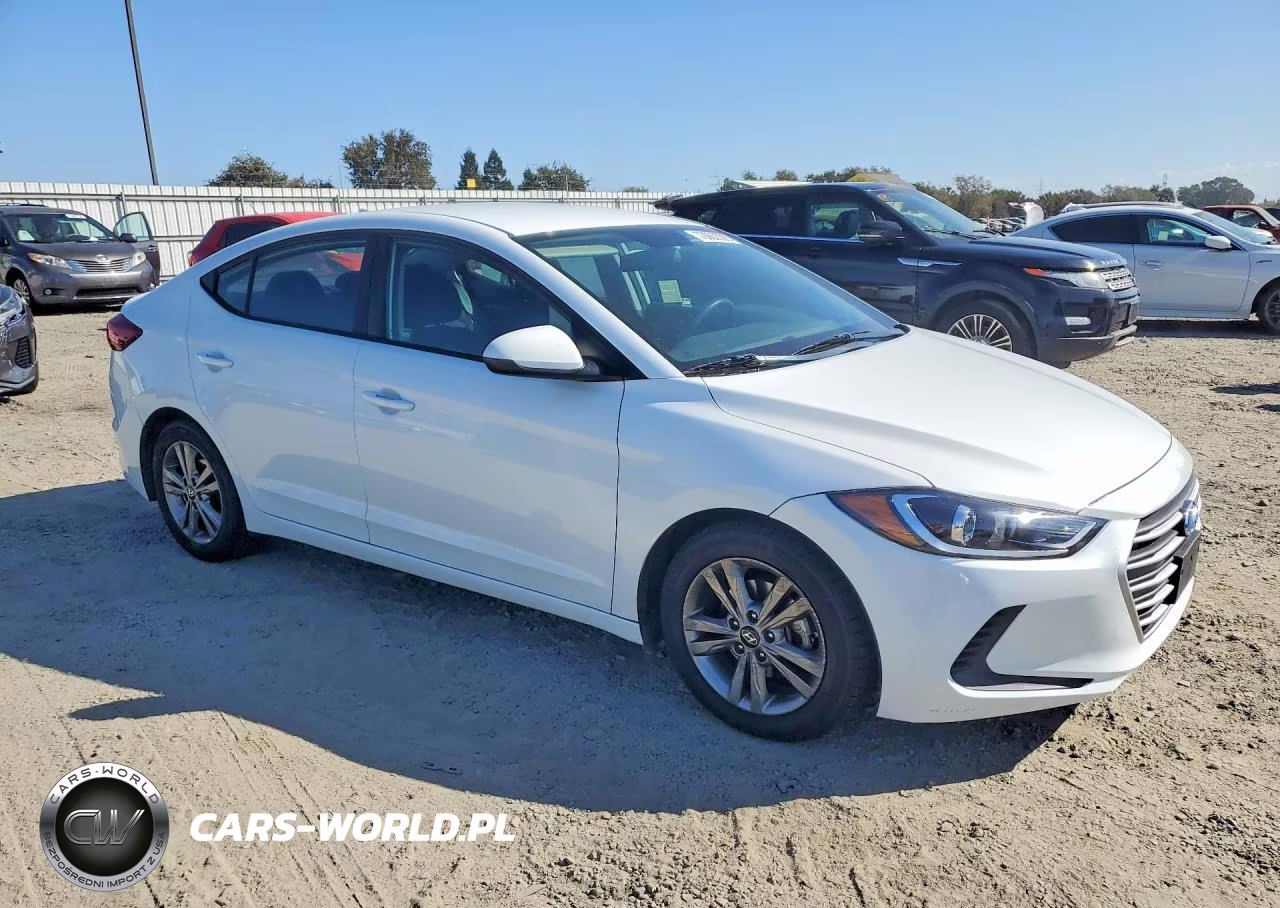 2018 Hyundai Elantra Sel VIN:5NPD84LF0JH259609 - 4