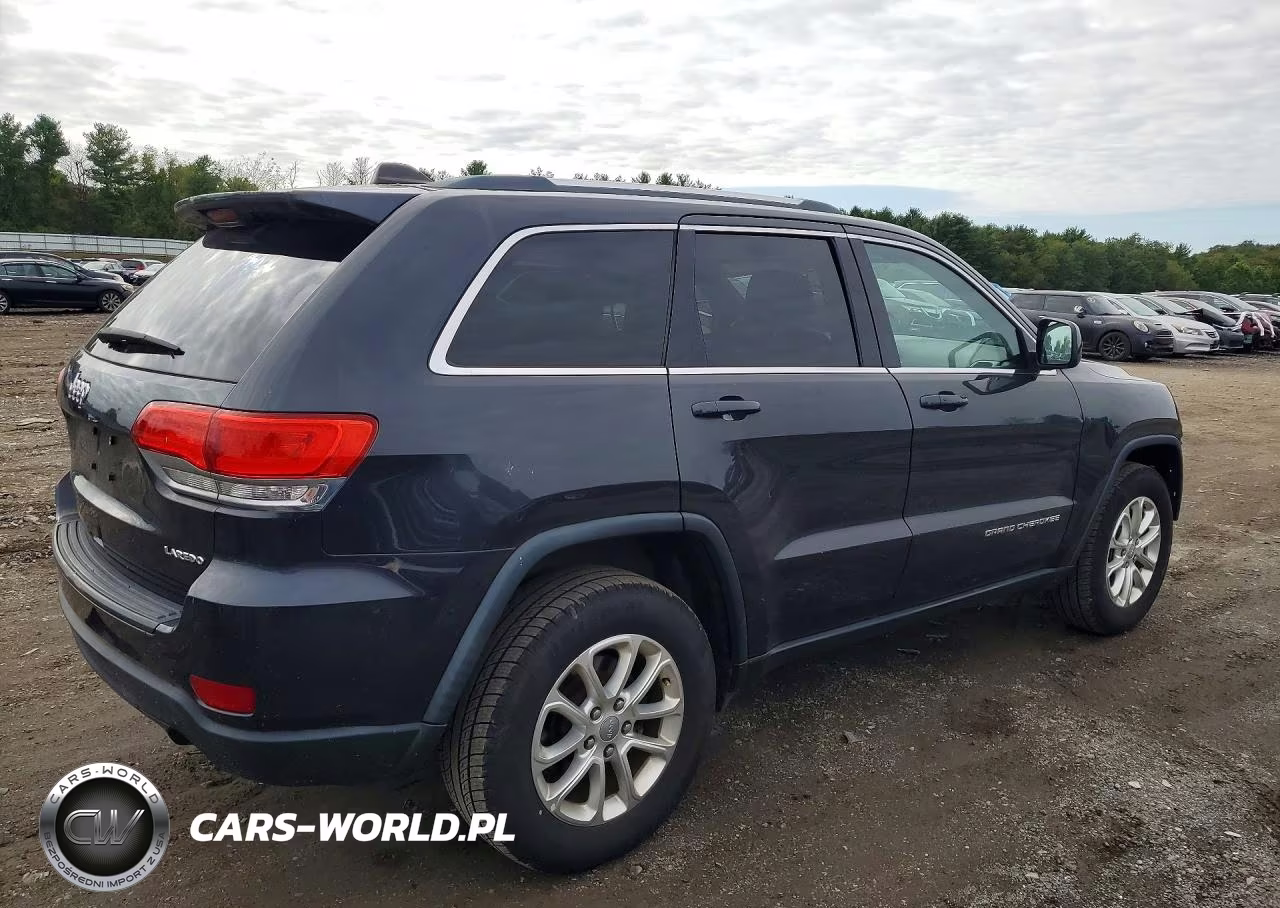 2015 Jeep Grand Cherokee Laredo VIN:1C4RJFAG9FC826016 - 3