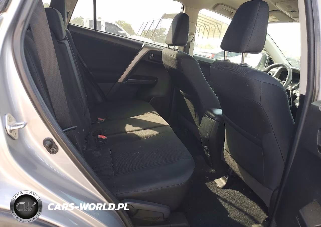 2018 Toyota Rav4 Le VIN:2T3ZFREV5JW513174 - 11
