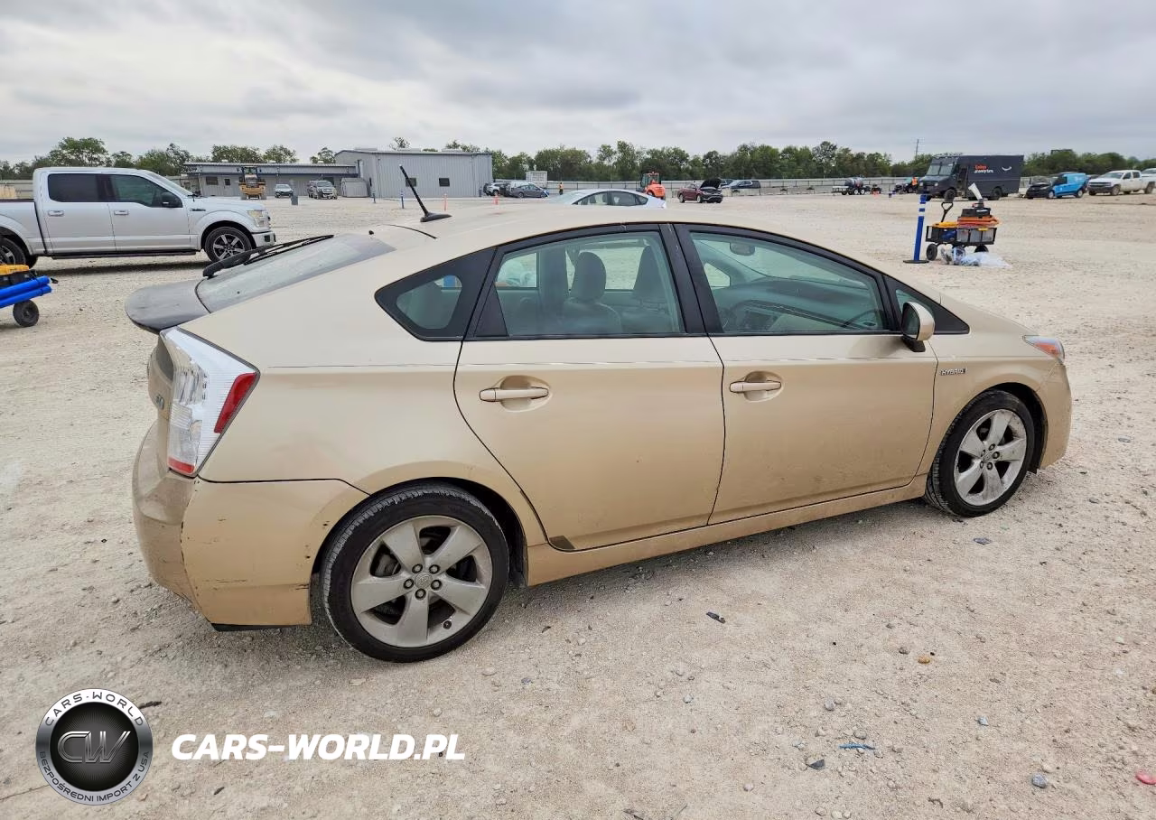 2011 Toyota Prius Five VIN:JTDKN3DU8B1413001 - 3