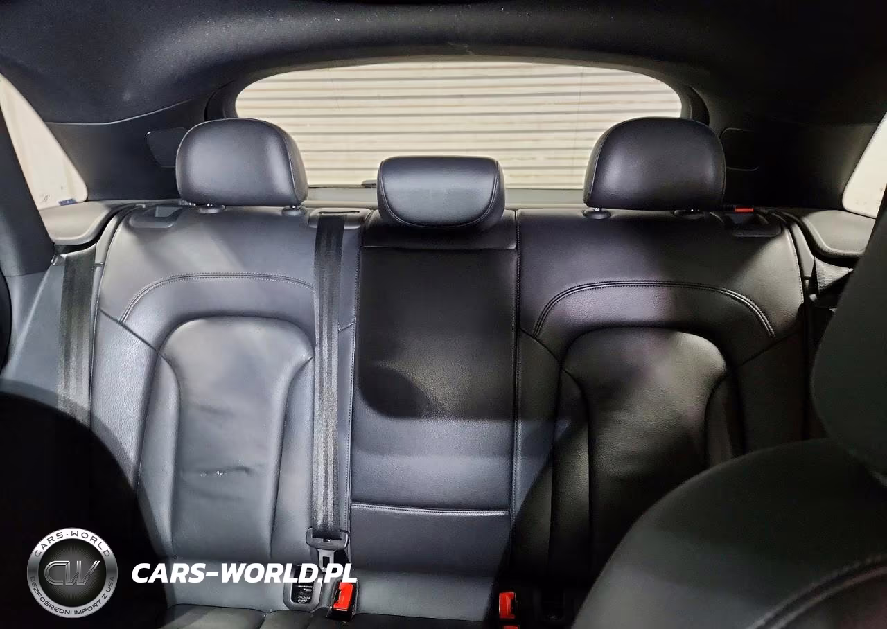 2018 Audi Q3 Premium Plus VIN:WA1JCCFS7JR020226 - 10
