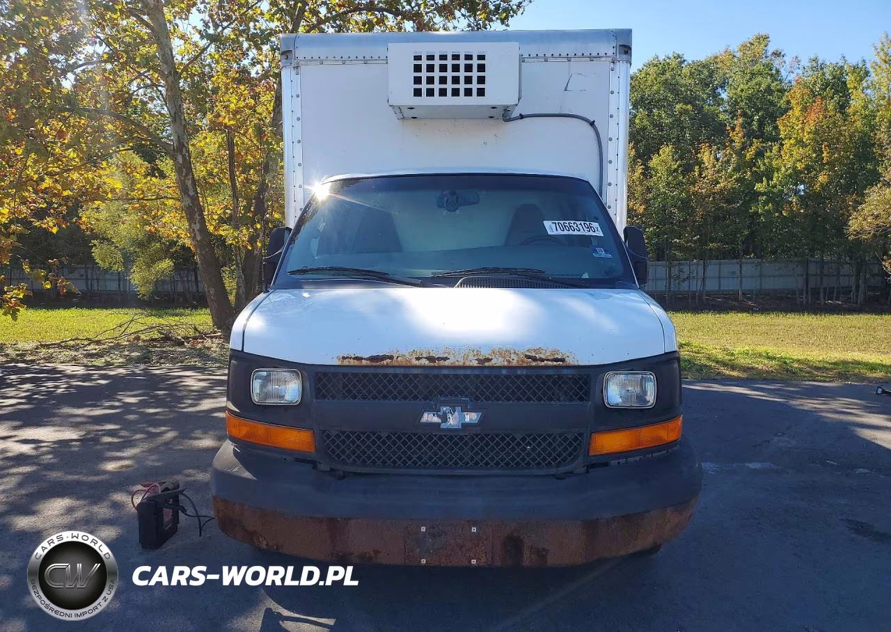2017 Chevrolet Express Refrigerated Box Truck VIN:1HA6GVCG6HN007637 - 5