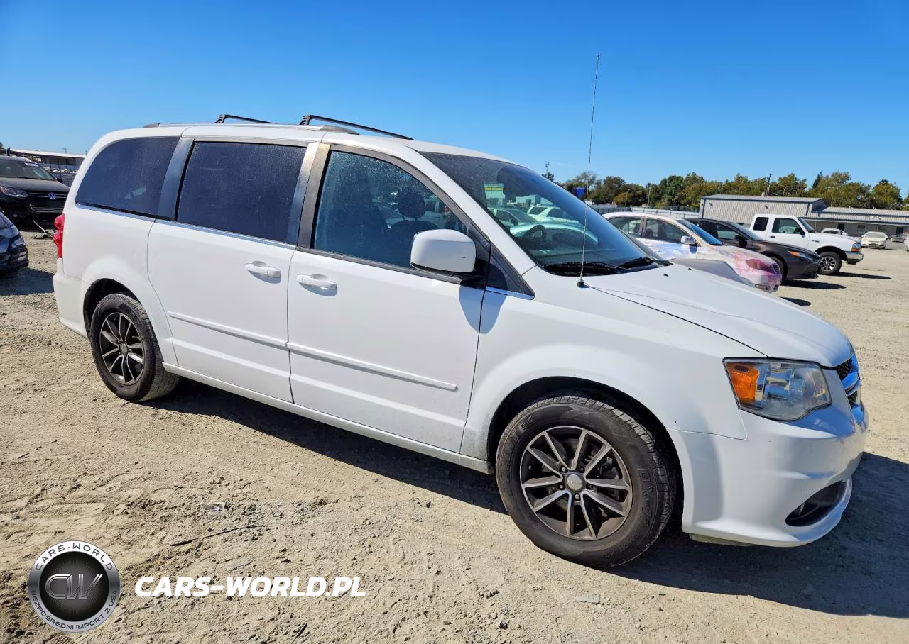 2017 Dodge Grand Caravan Sxt VIN:2C4RDGCG4HR865990 - 4