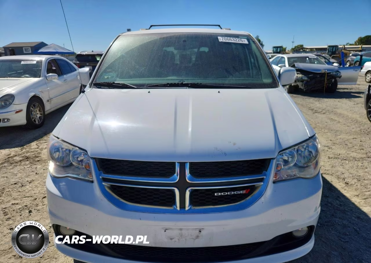 2017 Dodge Grand Caravan Sxt VIN:2C4RDGCG4HR865990 - 5