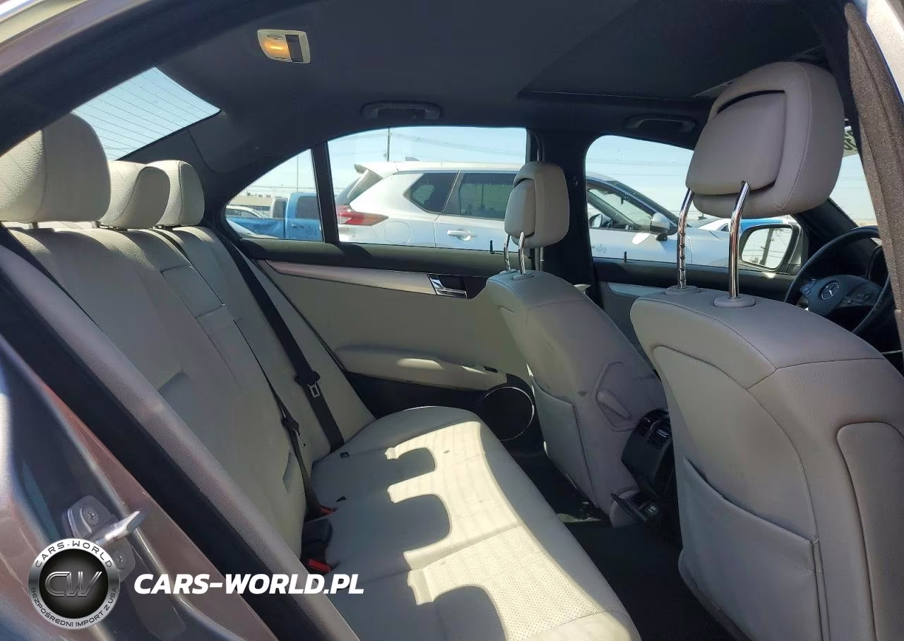 2009 Mercedes-Benz C 300 VIN:WDDGF54XX9R067365 - 10