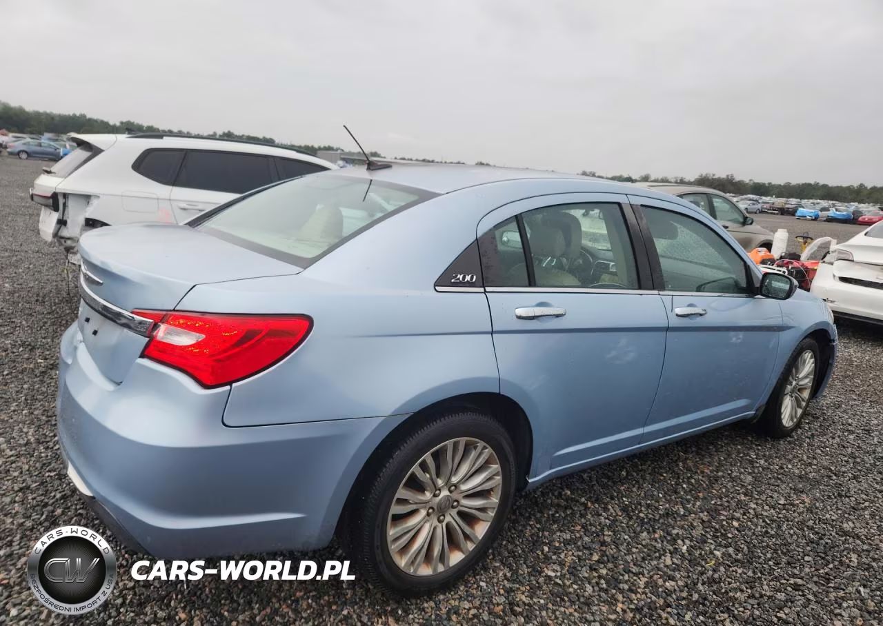 2012 Chrysler 200 Limited VIN:1C3CCBCG8CN315438 - 3