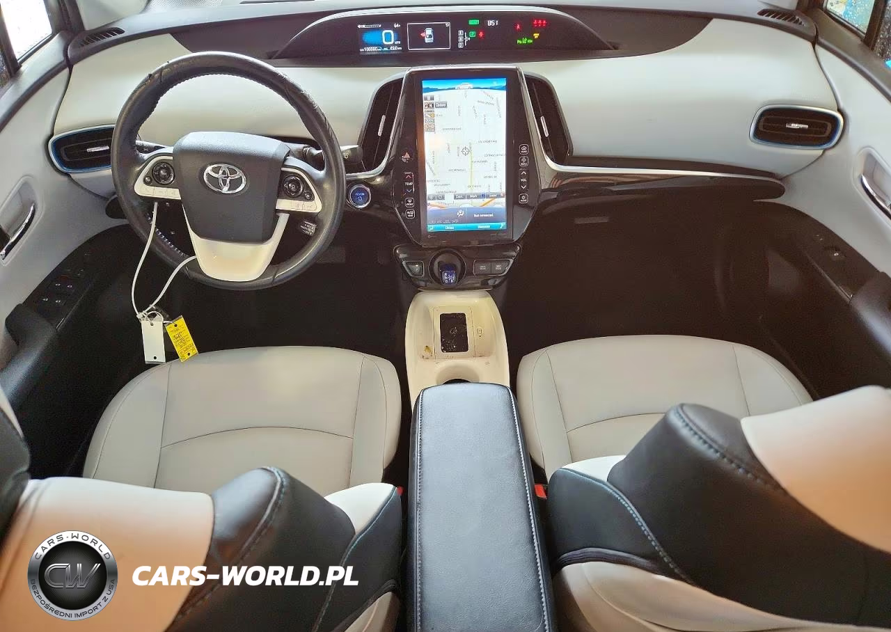 2018 Toyota Prius Four VIN:JTDKARFU5J3064412 - 8