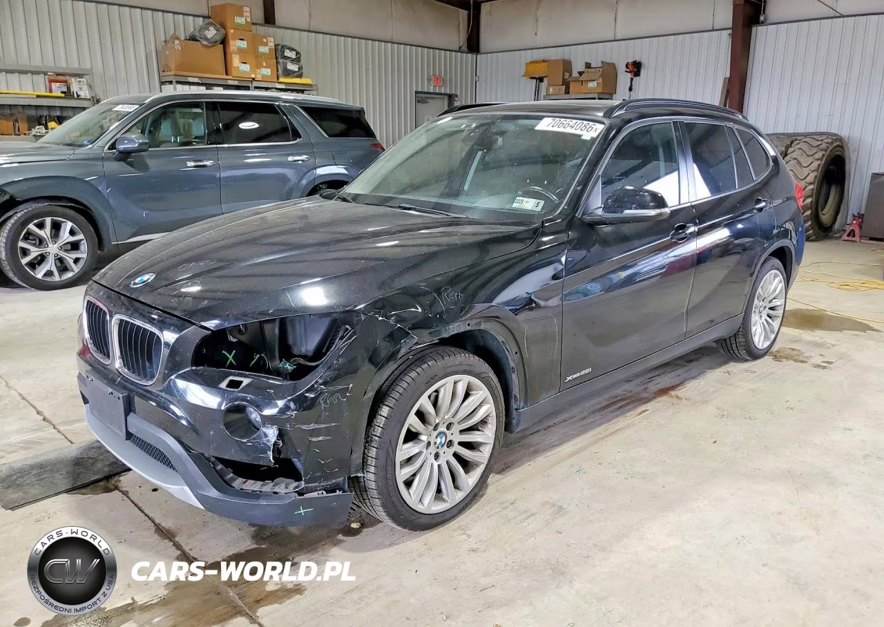 2014 BMW X1 xDrive28I VIN:WBAVL1C58EVY11725 - 1