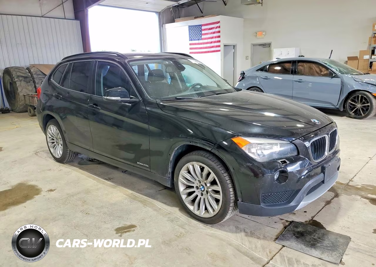 2014 BMW X1 xDrive28I VIN:WBAVL1C58EVY11725 - 4