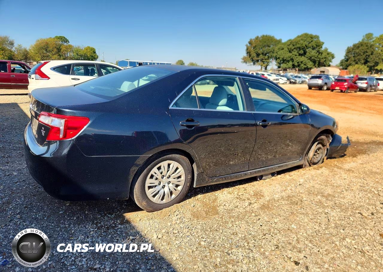 2014 Toyota Camry L VIN:4T4BF1FKXER414166 - 3