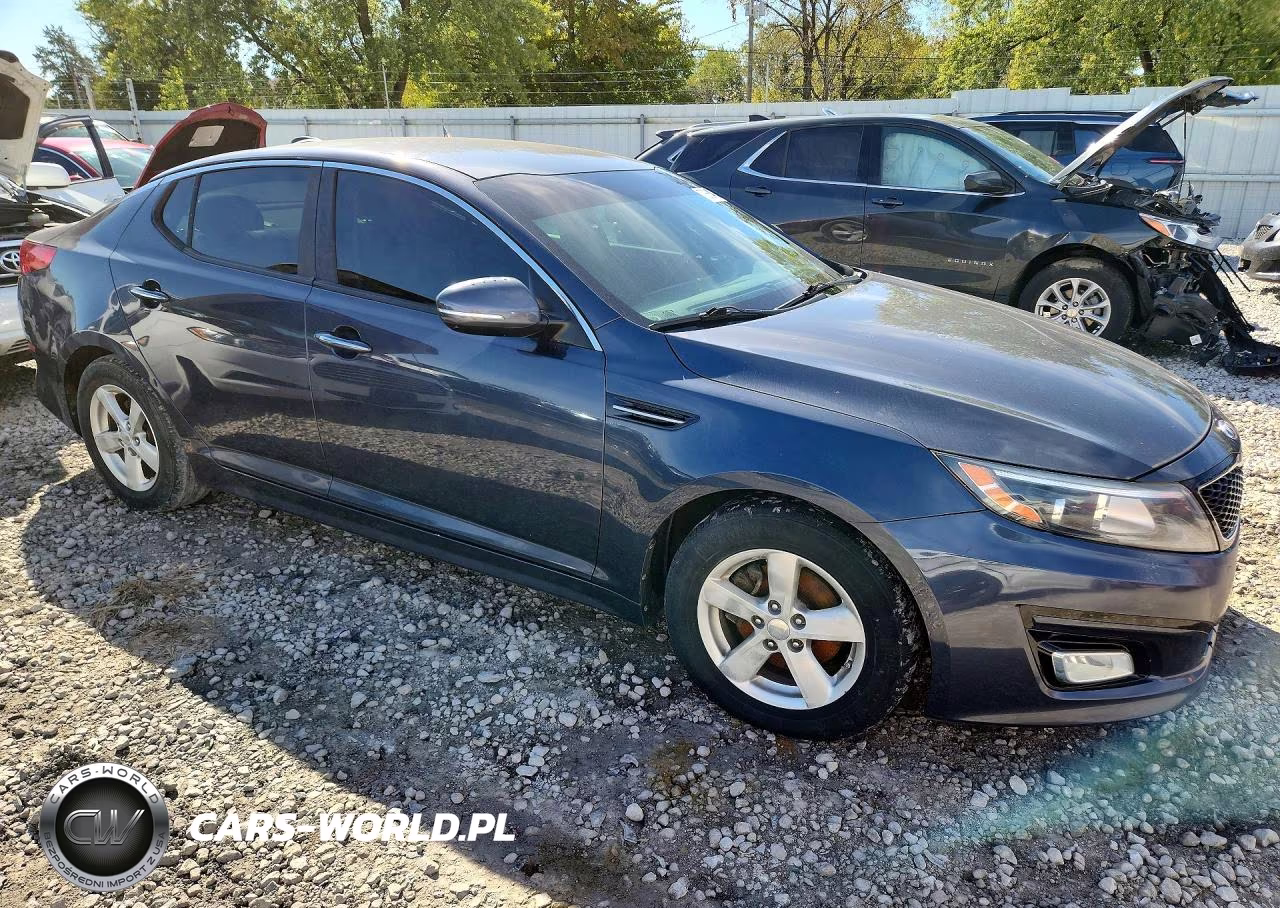2015 Kia Optima Lx VIN:KNAGM4A7XF5601544 - 4